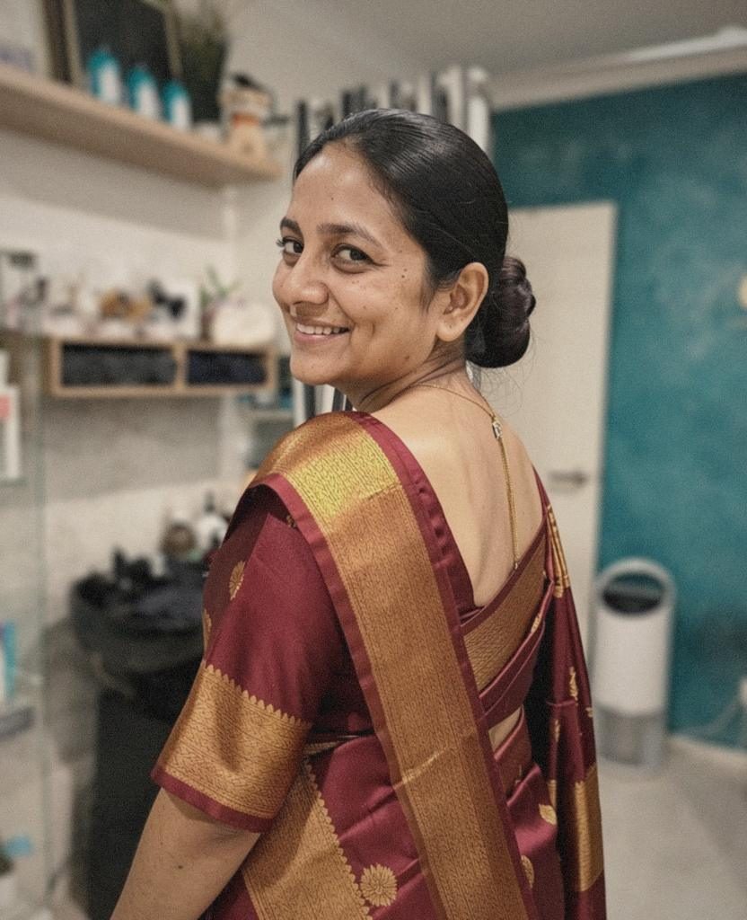 Saree Draping & Dressing at Salon Esvees